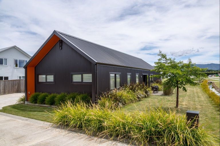 Photo of property in 7 Farley Avenue, Greytown, 5712