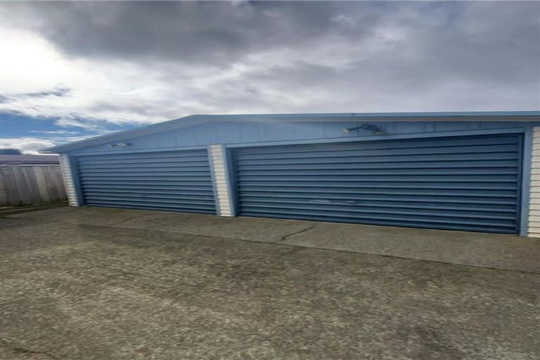 Photo of property in 9 Clutha Place, Westbrook, Palmerston North, 4412