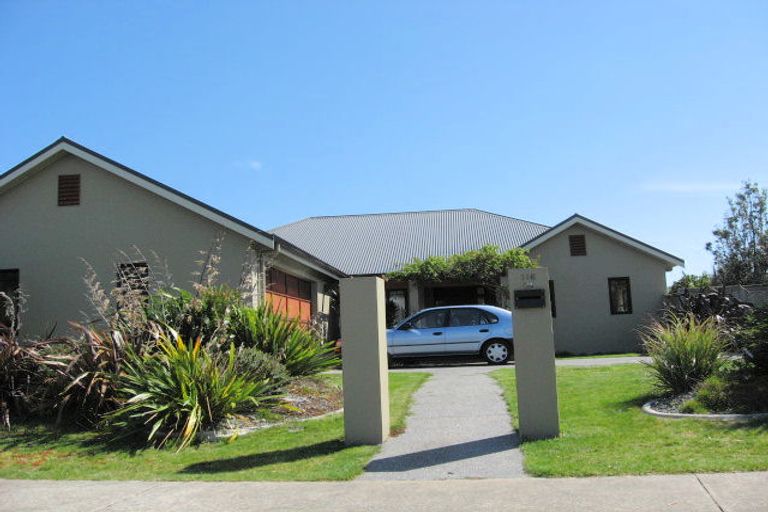 Photo of property in 116 Milne Drive, Paraparaumu, 5032