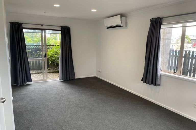 Photo of property in 1/4 Keeling Road, Henderson, Auckland, 0612