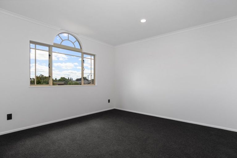 Photo of property in 17 Milbrook Place, Chartwell, Hamilton, 3210