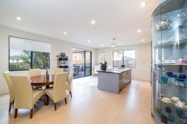 Photo of property in 17 Gordon Stanley Drive, Massey, Auckland, 0614