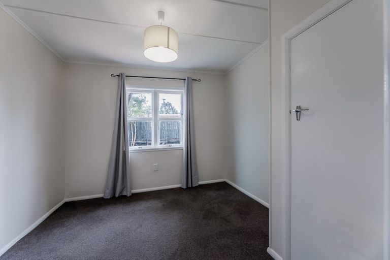 Photo of property in 74 Forest Hill Road, Henderson, Auckland, 0612
