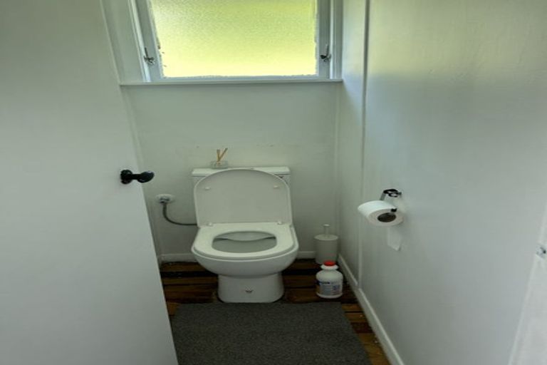 Photo of property in 9 Berkshire Grove, Cannons Creek, Porirua, 5024