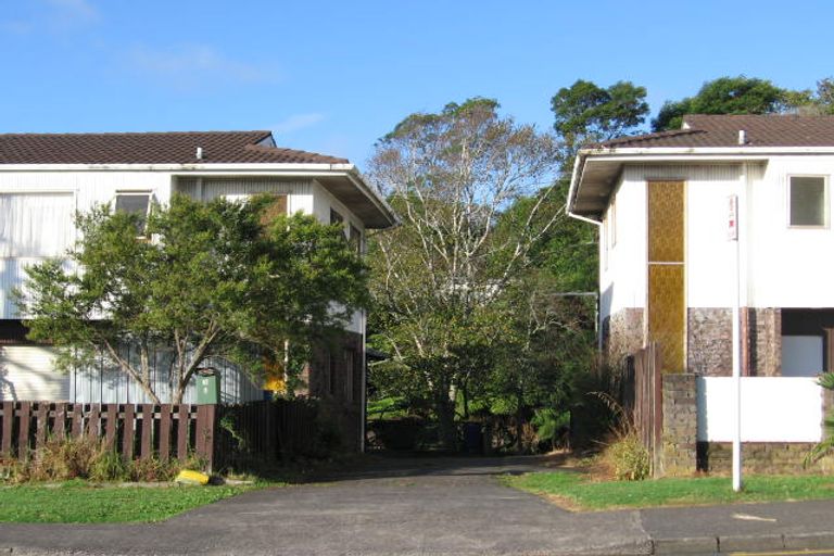Photo of property in 1/10 Sunnyside Road, Sunnyvale, Auckland, 0612