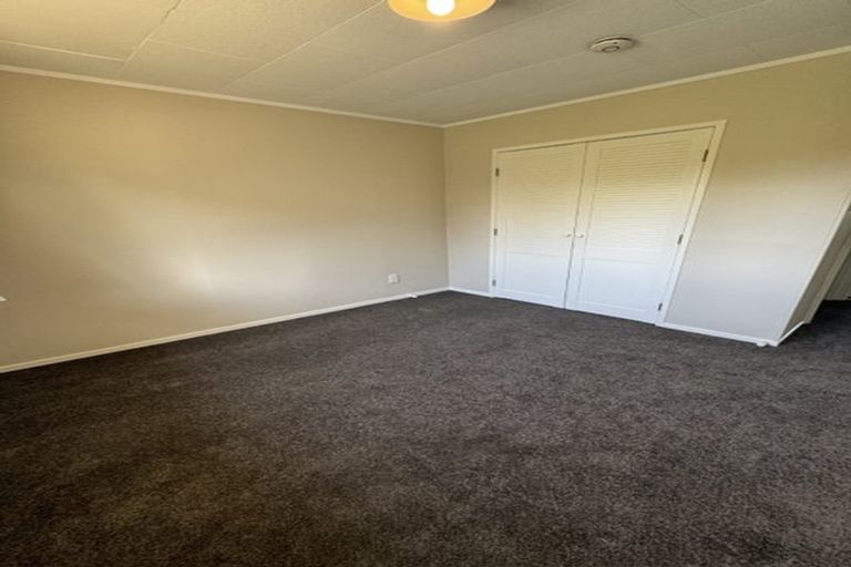 Photo of property in 64 Solar Road, Glen Eden, Auckland, 0602