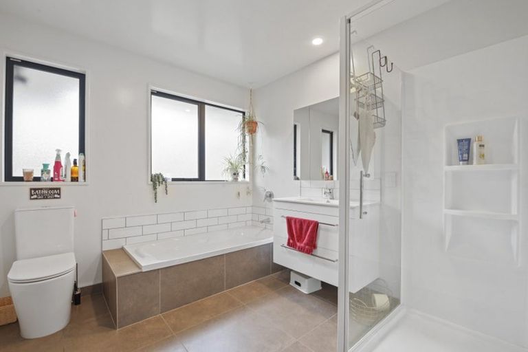 Photo of property in 25 Crossley Avenue, Woodend, 7610