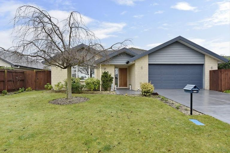 Photo of property in 32 Kensington Avenue, Rangiora, 7400