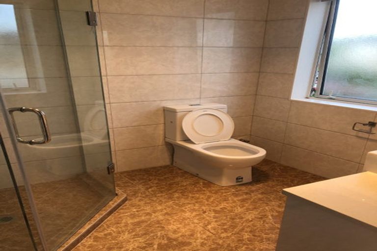 Photo of property in 4 Carrickdawson Drive, Flat Bush, Auckland, 2019