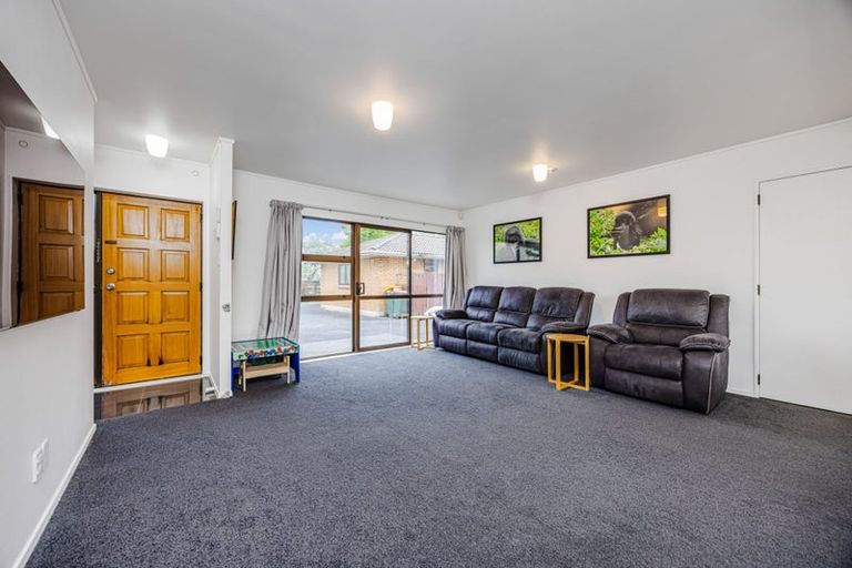 Photo of property in 4/17 Ross Martin Court, Conifer Grove, Takanini, 2112