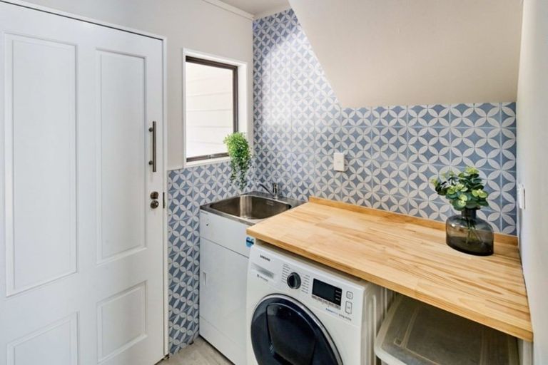 Photo of property in 43 Lakewood Avenue, Churton Park, Wellington, 6037