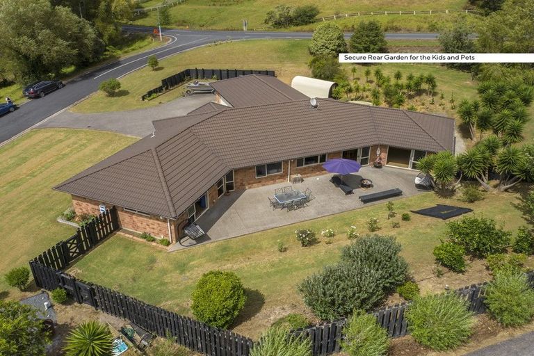 Photo of property in 52 Puhoi Road, Puhoi, Warkworth, 0994