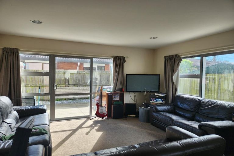 Photo of property in 27c Newnham Terrace, Upper Riccarton, Christchurch, 8041