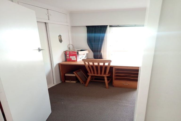 Photo of property in 57 Queens Drive, Lyall Bay, Wellington, 6022