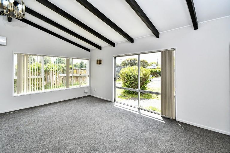 Photo of property in 2/162 Porchester Road, Papakura, 2110
