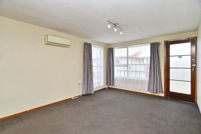 Photo of property in 2/560 Hereford Street, Linwood, Christchurch, 8011