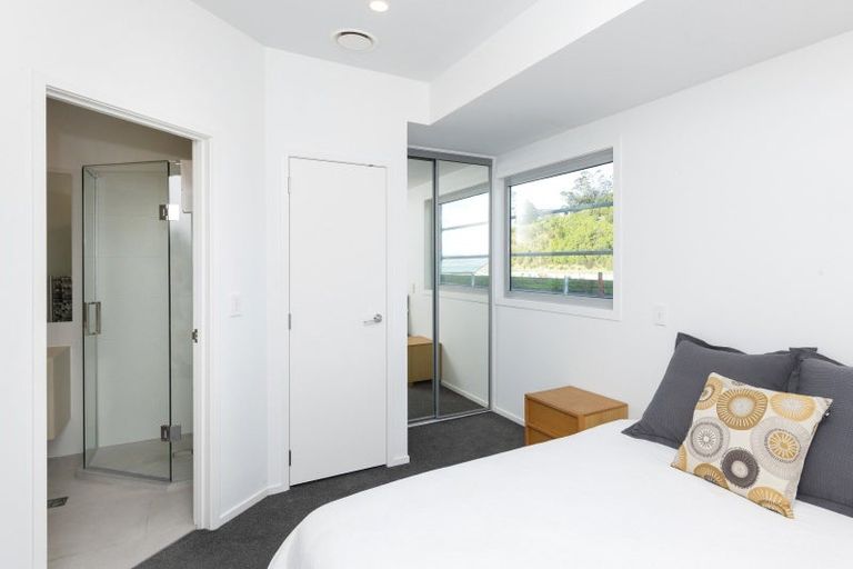 Photo of property in Marina View Apartments, 307/4 Reads Quay, Gisborne, 4010