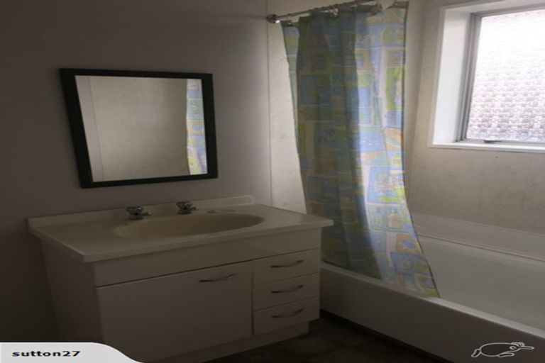 Photo of property in 2/22 Matlock Street, Woolston, Christchurch, 8062