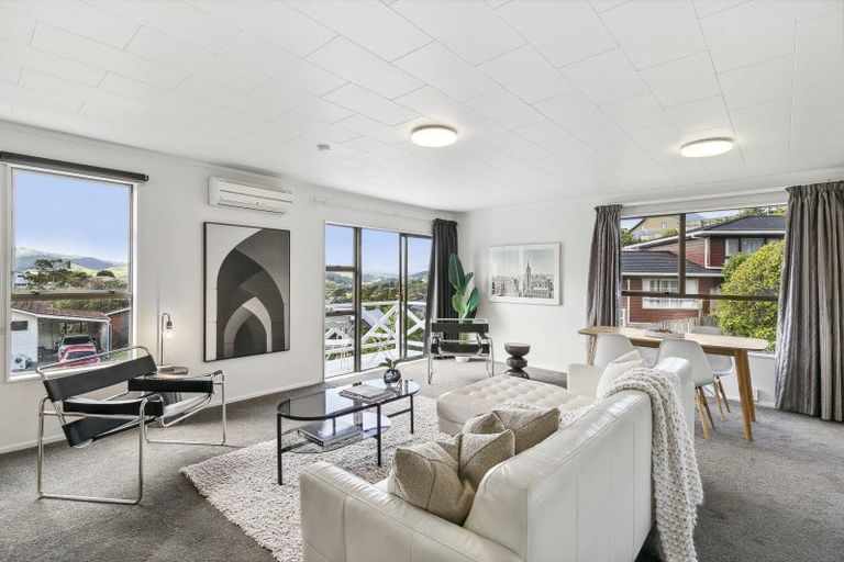 Photo of property in 6a Makatote Grove, Churton Park, Wellington, 6037