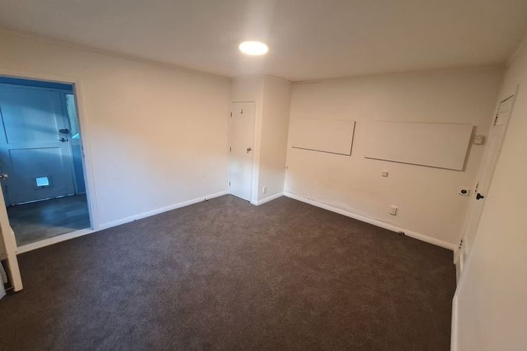 Photo of property in 51 Albemarle Road, Northland, Wellington, 6012