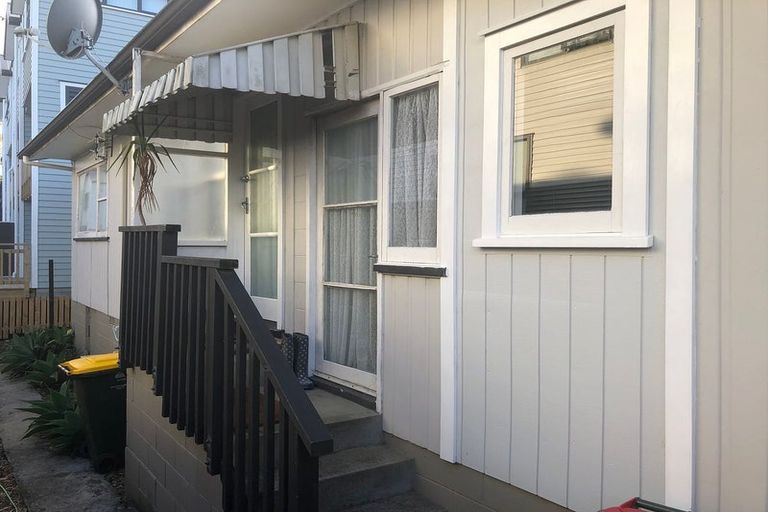 Photo of property in 2/31 Abercrombie Street, Howick, Auckland, 2014