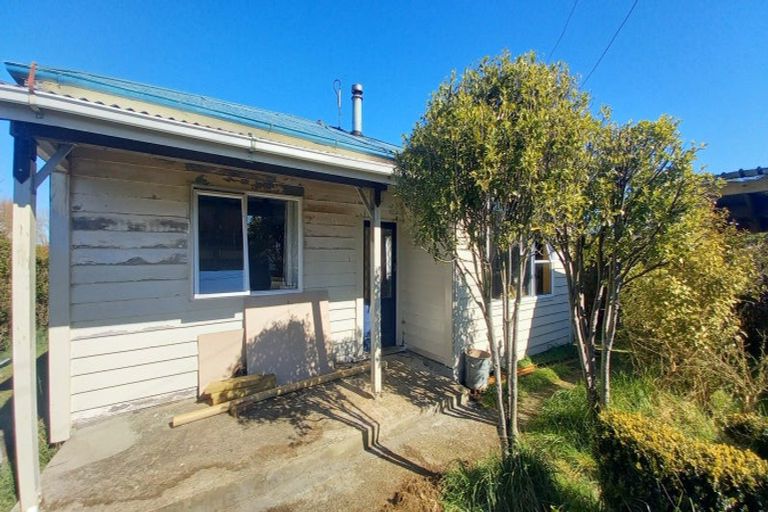 Photo of property in 14 Milton Street, Ohai, 9635