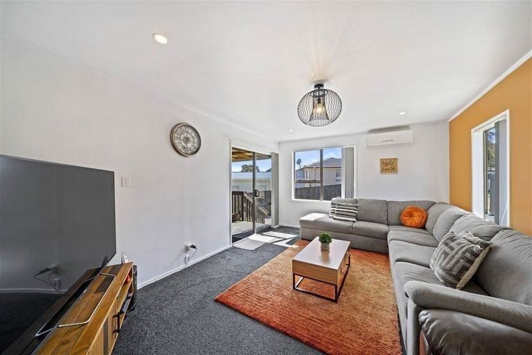Photo of property in 295a Weymouth Road, Weymouth, Auckland, 2103