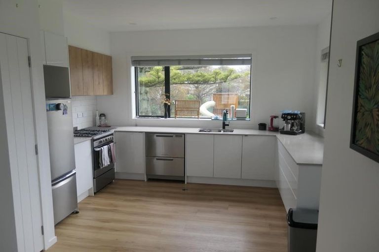 Photo of property in 4f Regent Street, Newtown, Wellington, 6021