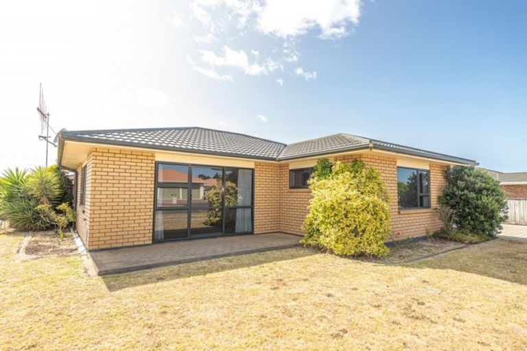 Photo of property in 1 Kelsi Street, Tawhero, Whanganui, 4501