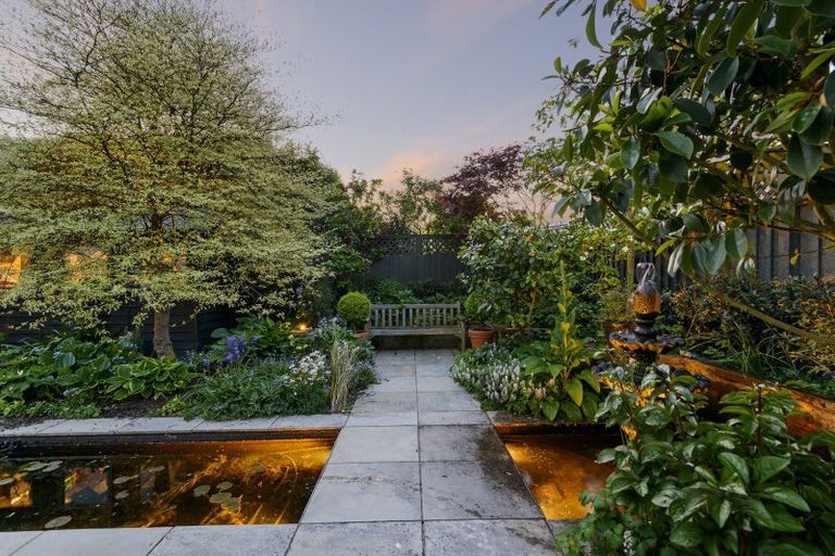 Photo of property in 62a Holly Road, St Albans, Christchurch, 8014