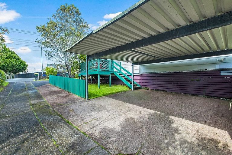 Photo of property in 2/33 Forest Hill Road, Henderson, Auckland, 0612