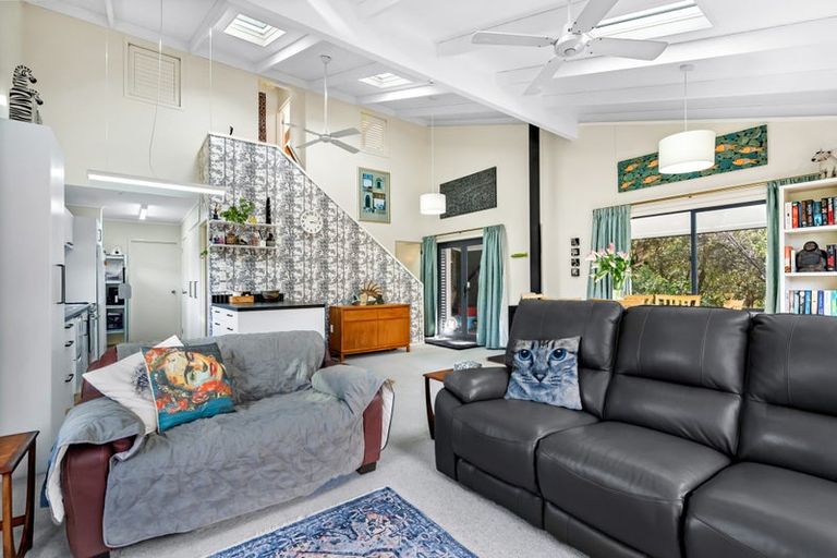 Photo of property in 29 Tahunatapu Road, Parua Bay, Whangarei, 0174