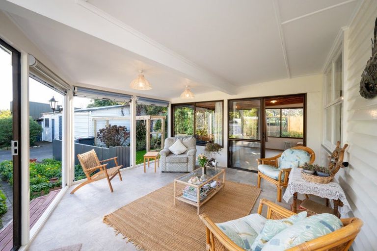Photo of property in 33 Haumoana Road, Haumoana, 4102