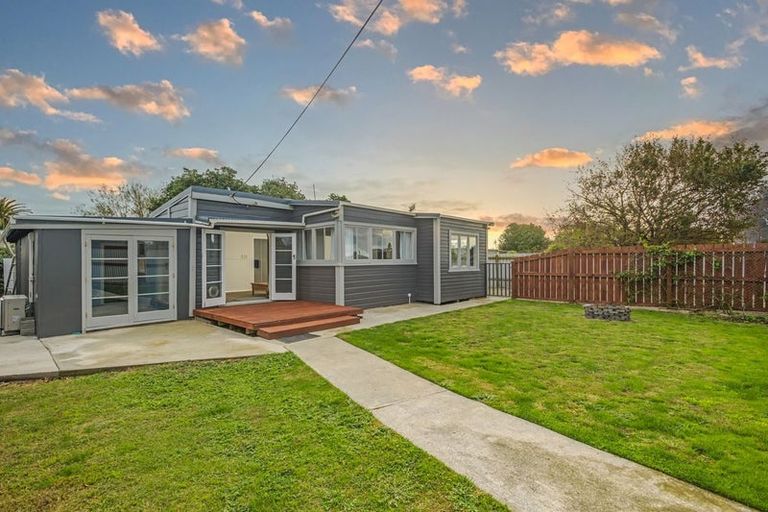 Photo of property in 24 Nuku Street, Tangimoana, 4822