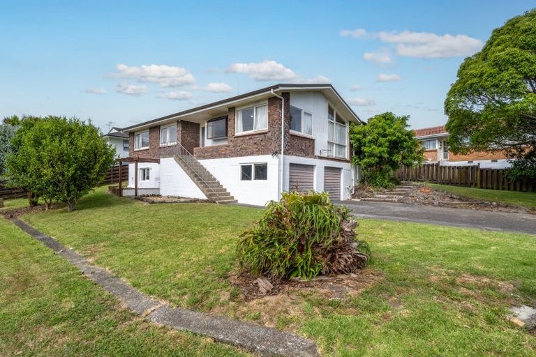 Photo of property in 9 Kurnell Drive, Botany Downs, Auckland, 2010