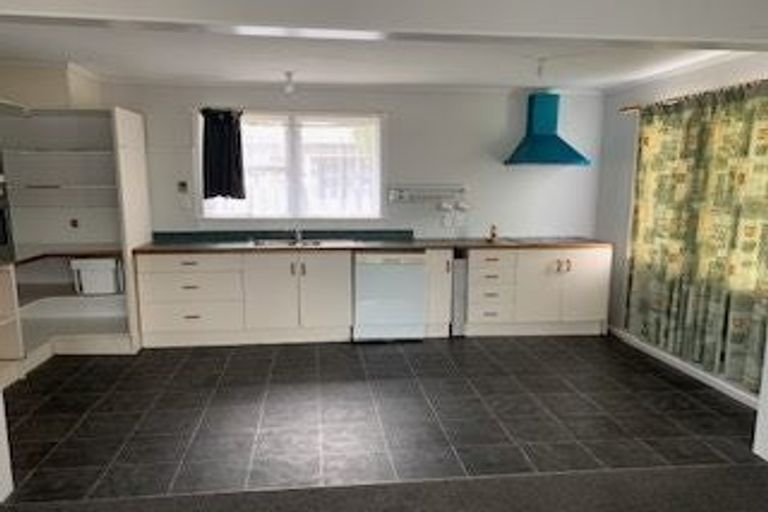 Photo of property in 16 Yvonne Street, Melville, Hamilton, 3206