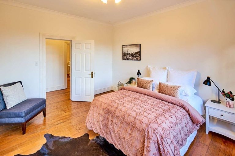 Photo of property in 55 Garden Road, Northland, Wellington, 6012