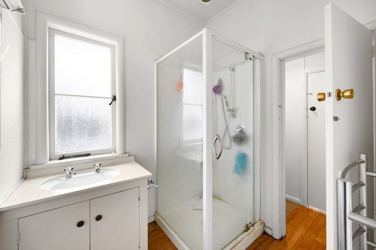 Photo of property in 17 Sillary Street, Hamilton East, Hamilton, 3216