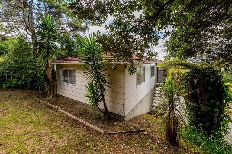 Photo of property in 329 Don Buck Road, Massey, Auckland, 0614