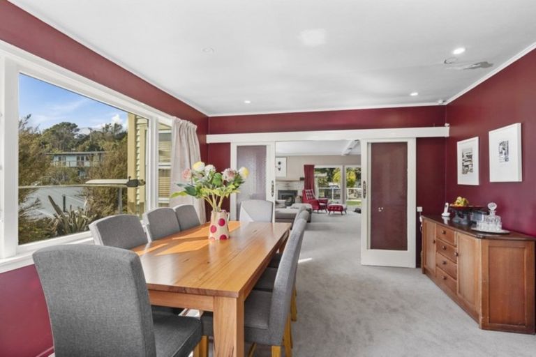 Photo of property in 13 Stratton Street, Normandale, Lower Hutt, 5010