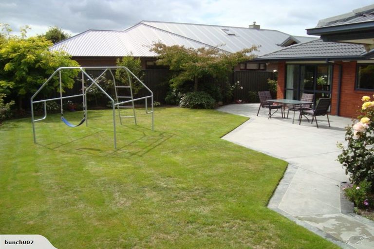 Photo of property in 10 Jasper Place, Northwood, Christchurch, 8051