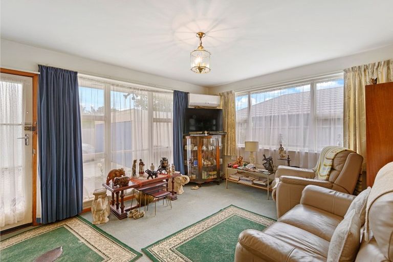 Photo of property in 2/355 Worcester Street, Linwood, Christchurch, 8011