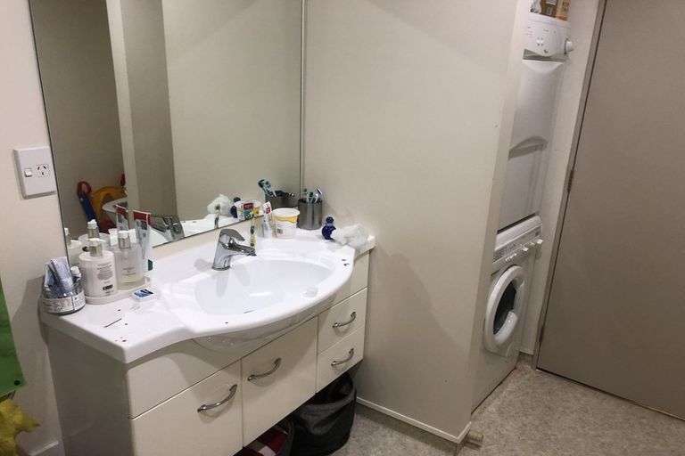 Photo of property in St Helens Apartments, 109 Coromandel Street, Newtown, Wellington, 6021