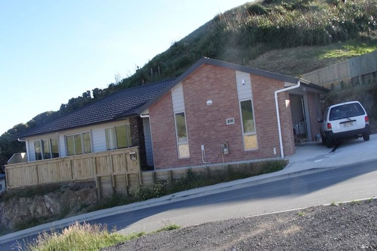 Photo of property in 16 Foxham Terrace, Churton Park, Wellington, 6037