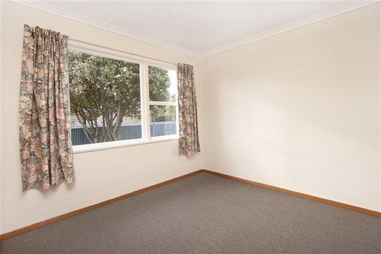 Photo of property in 87 Featherston Street, Takaro, Palmerston North, 4412