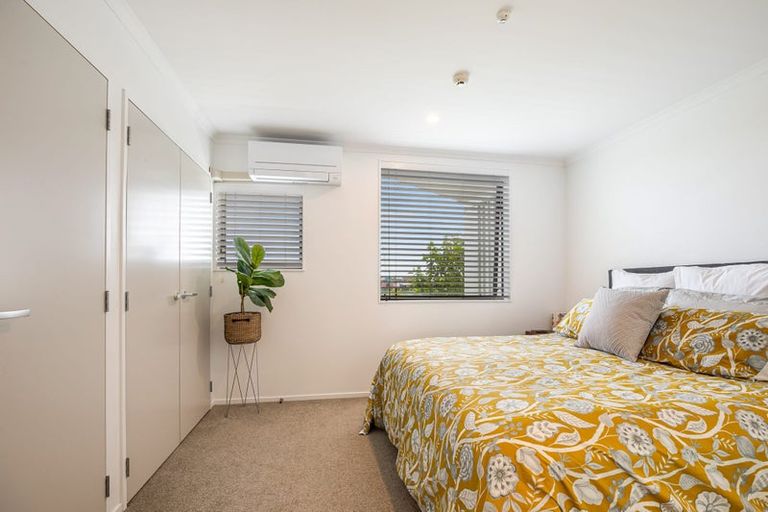 Photo of property in 4 Torea Tai Road, Hobsonville, Auckland, 0616