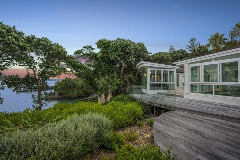 Photo of property in 3 Hinemoa Street, Birkenhead, Auckland, 0626