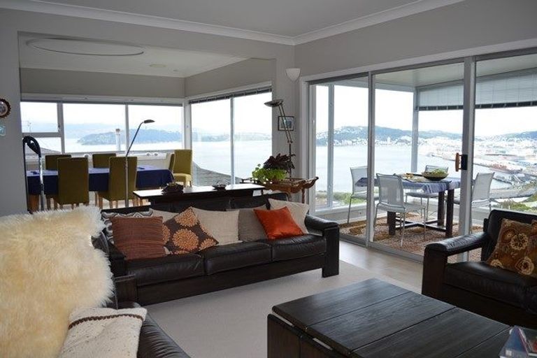 Photo of property in 18 Rama Crescent, Khandallah, Wellington, 6035