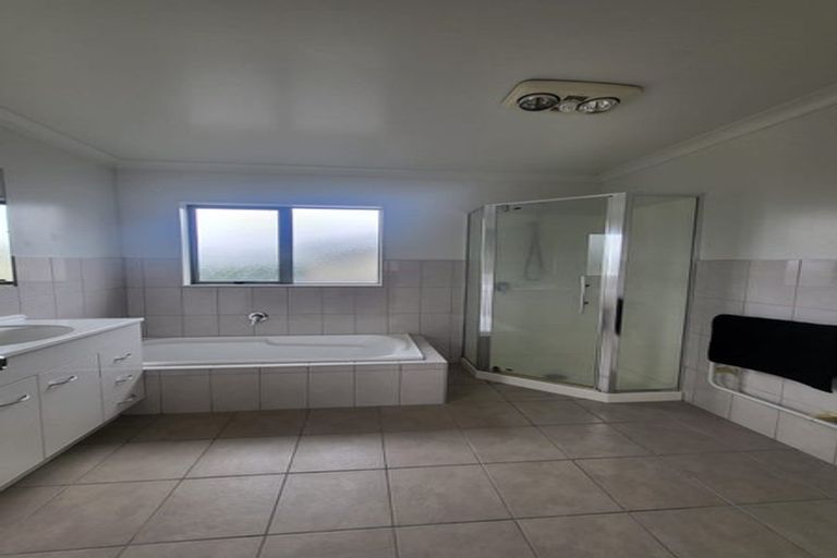 Photo of property in 61c Kayes Road, Pukekohe, 2120