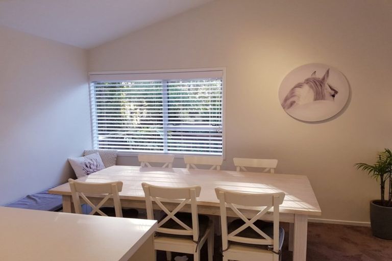 Photo of property in 9 Caram Place, Birkenhead, Auckland, 0626